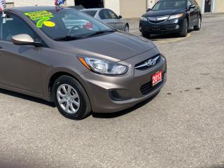 2013 Hyundai Accent GL - Photo #5