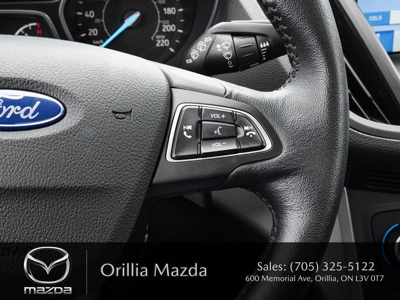 2019 Ford Escape ESCAPE SEL Photo