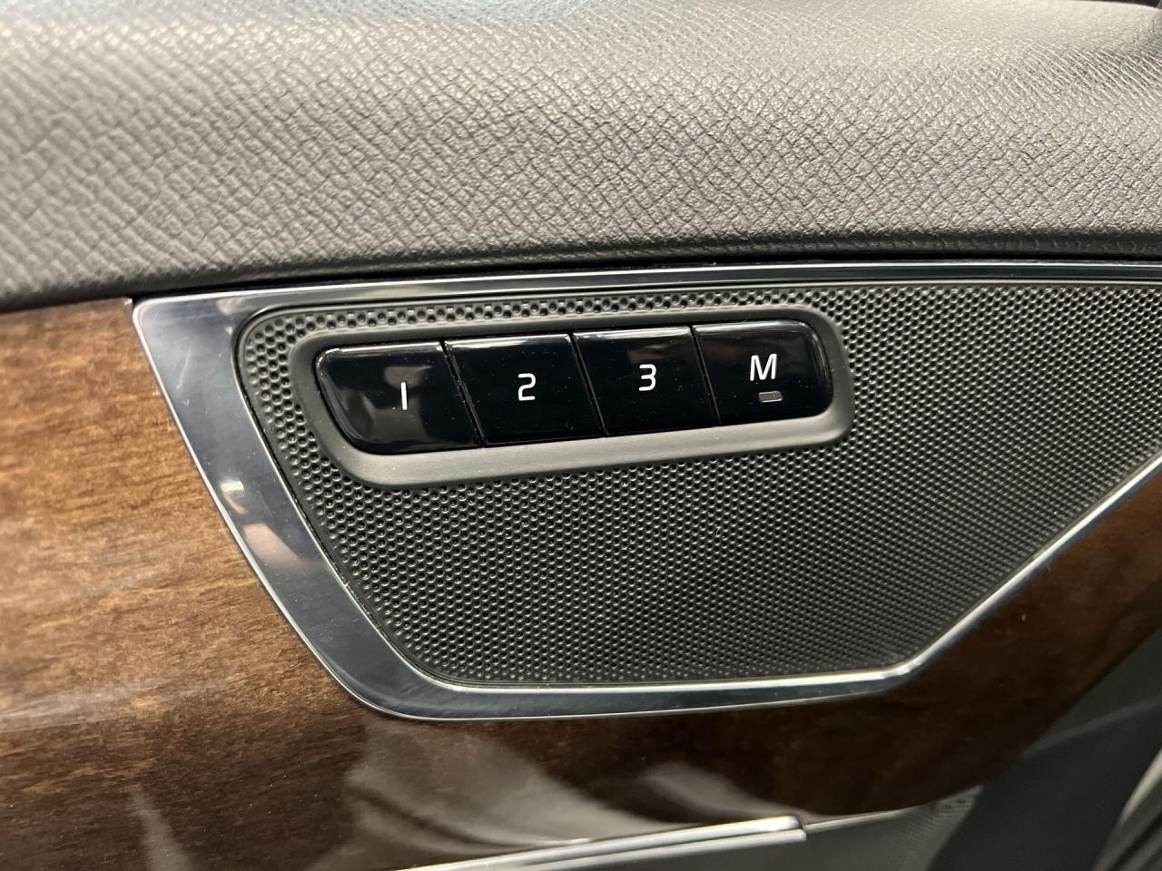 2016 Volvo XC90 T6 AWD| 7-PASS | PANO ROOF | NAV | ONLY 79,000 KMS Photo