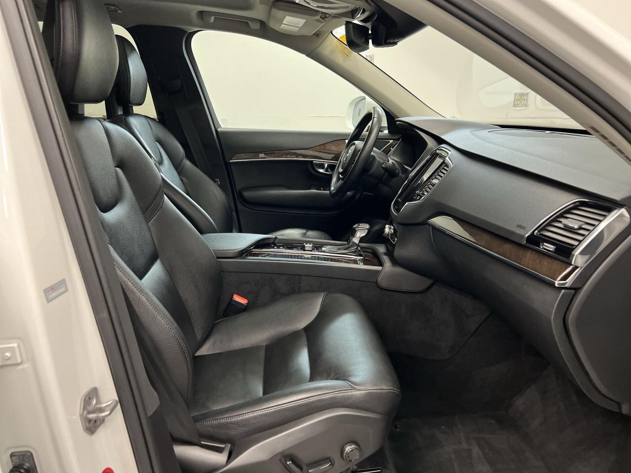 2016 Volvo XC90 T6 AWD| 7-PASS | PANO ROOF | NAV | ONLY 79,000 KMS Photo