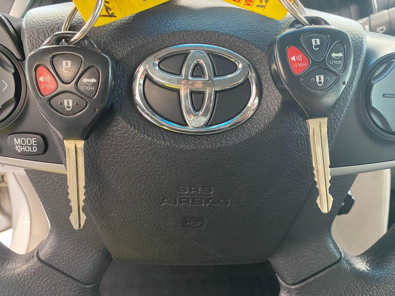 2014 Toyota Camry LE+Camera+Bluetooth+Rust Proofed+CLEAN CARFAX - Photo #16