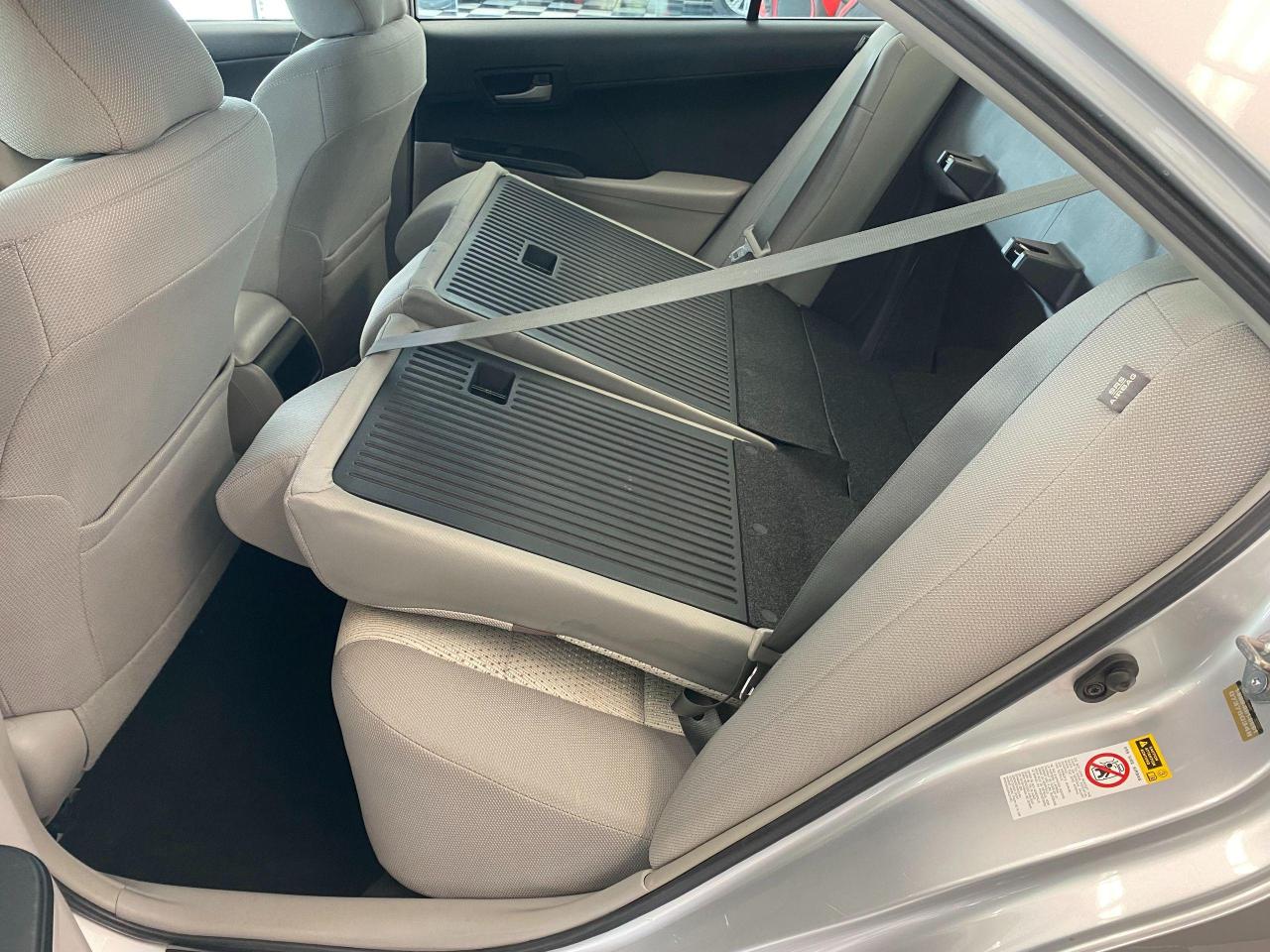 2014 Toyota Camry LE+Camera+Bluetooth+Rust Proofed+CLEAN CARFAX - Photo #26