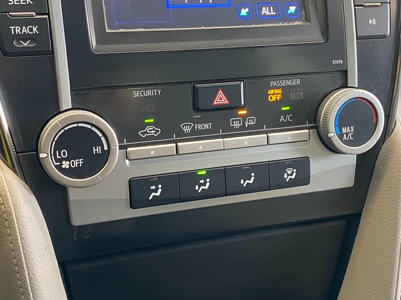 2014 Toyota Camry LE+Camera+Bluetooth+Rust Proofed+CLEAN CARFAX - Photo #35