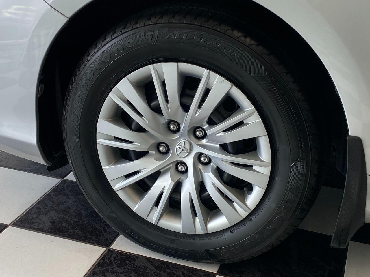 2014 Toyota Camry LE+Camera+Bluetooth+Rust Proofed+CLEAN CARFAX - Photo #53
