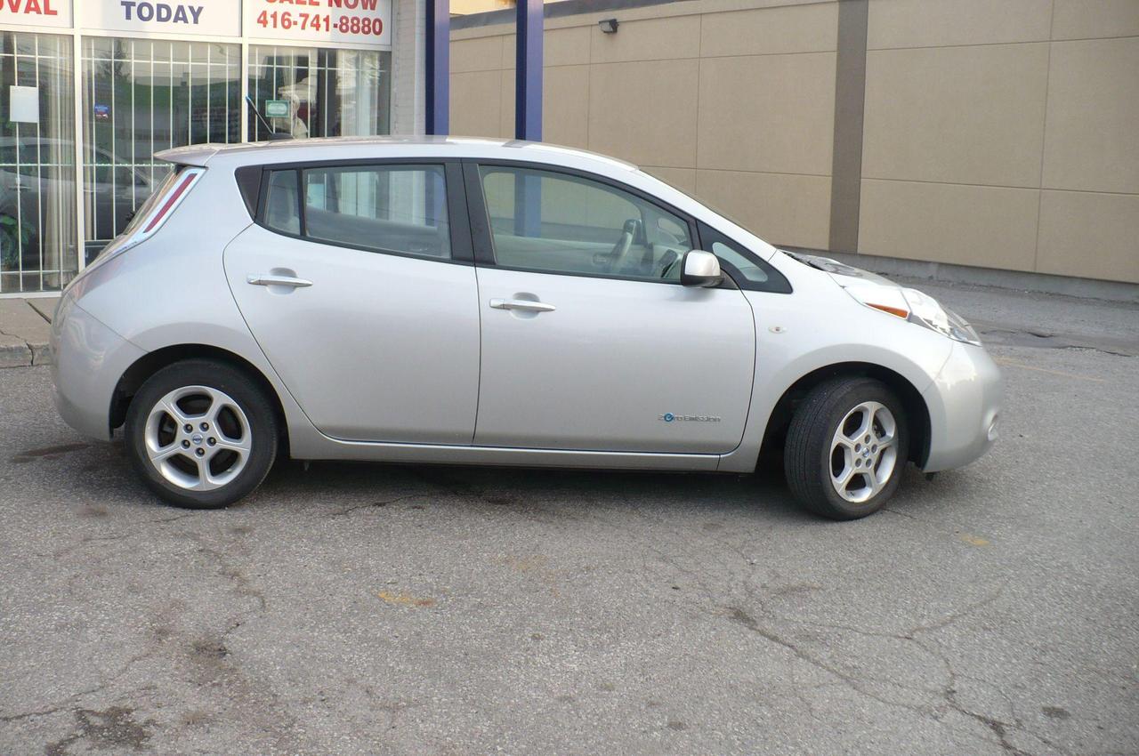 2012 Nissan Leaf SV  LOW KM Photo