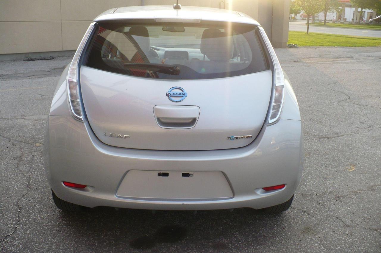 2012 Nissan Leaf SV  LOW KM Photo