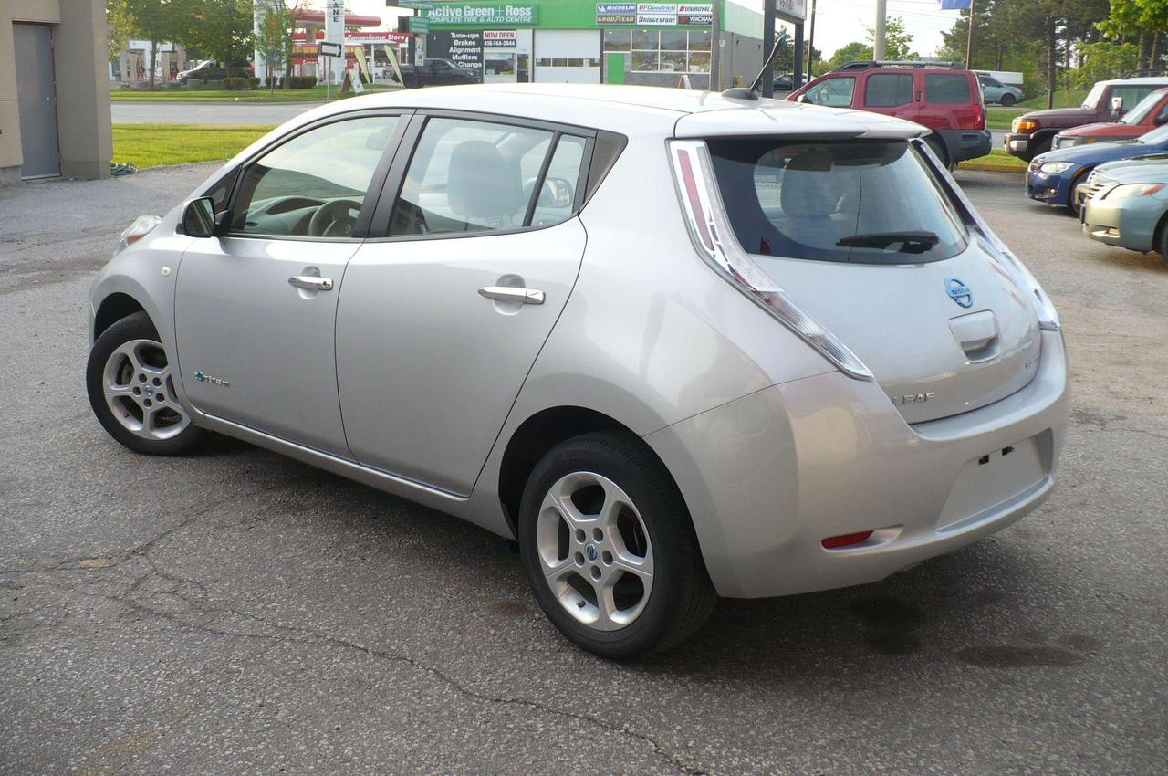 2012 Nissan Leaf SV  LOW KM Photo