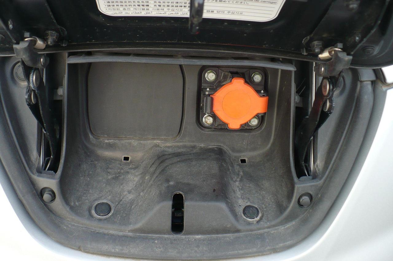2012 Nissan Leaf SV  LOW KM Photo
