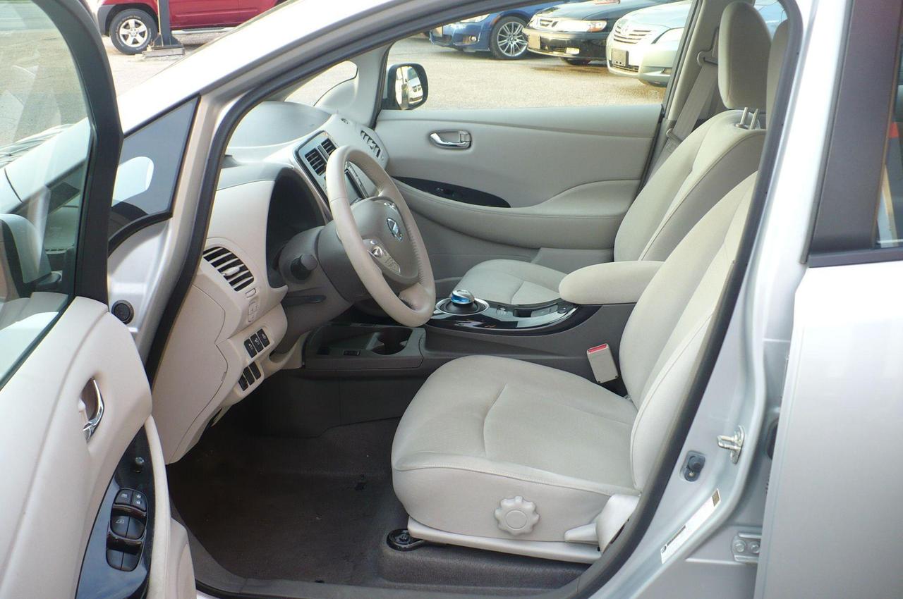 2012 Nissan Leaf SV  LOW KM Photo