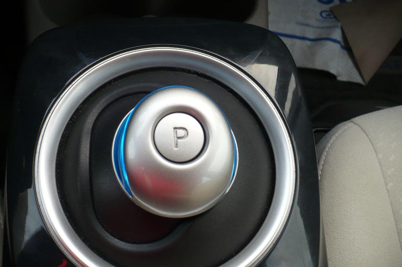2012 Nissan Leaf SV  LOW KM Photo