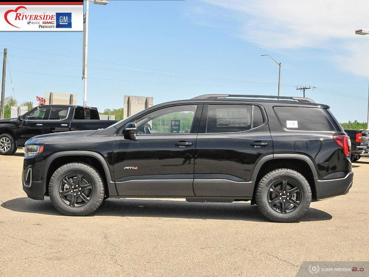 2022 GMC Acadia AT4 Photo2