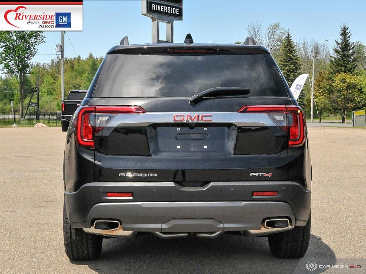 2022 GMC Acadia AT4 Photo4