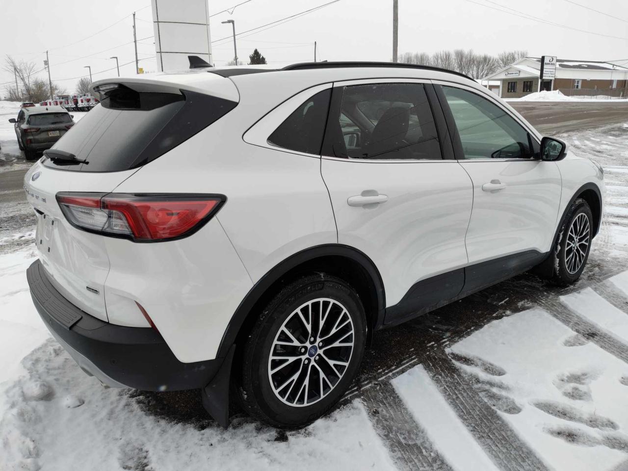 2022 Ford Escape Titanium Plug-In Hybrid