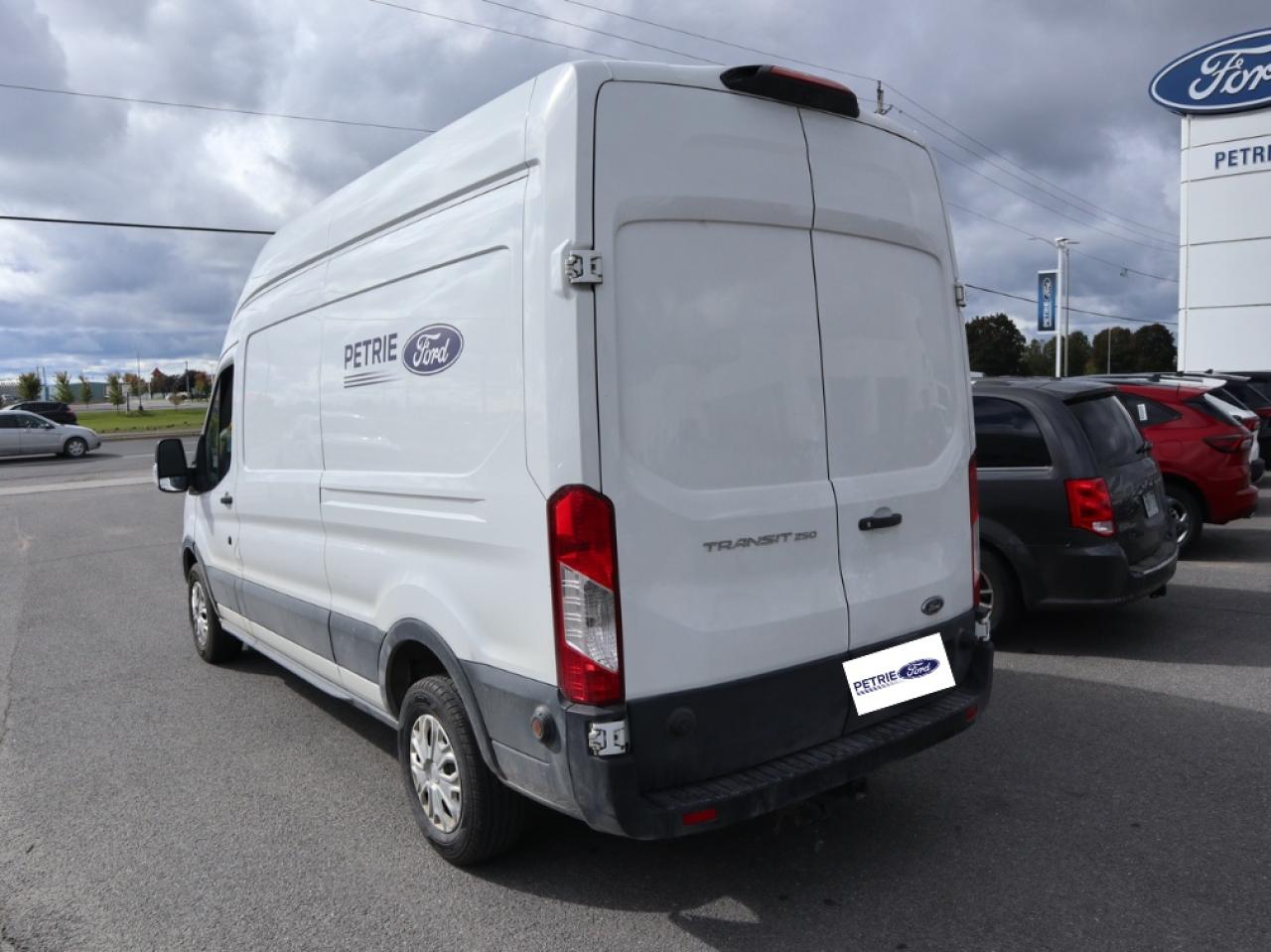 2019 Ford Transit Base Photo3