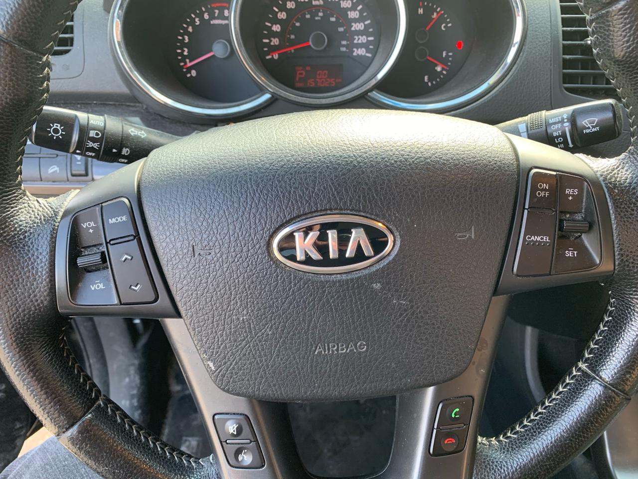 2011 Kia Sorento EX Lux - Photo #11