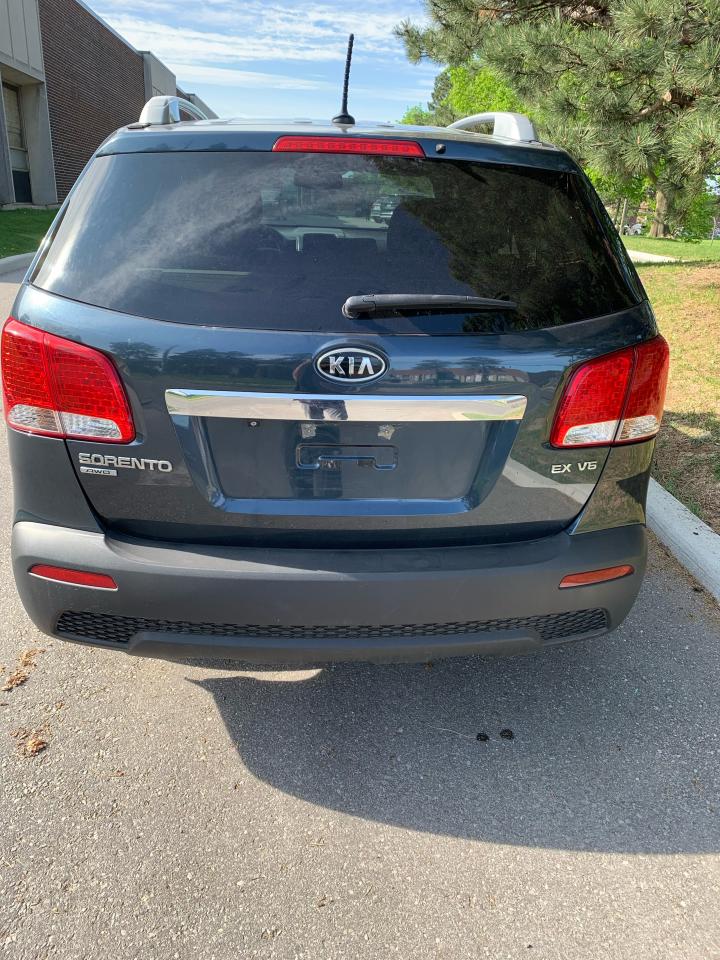 2011 Kia Sorento EX Lux - Photo #10