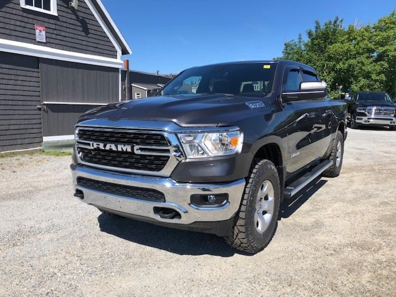 2022 RAM 1500 Big Horn 4x4 Crew Cab 5'7" Box