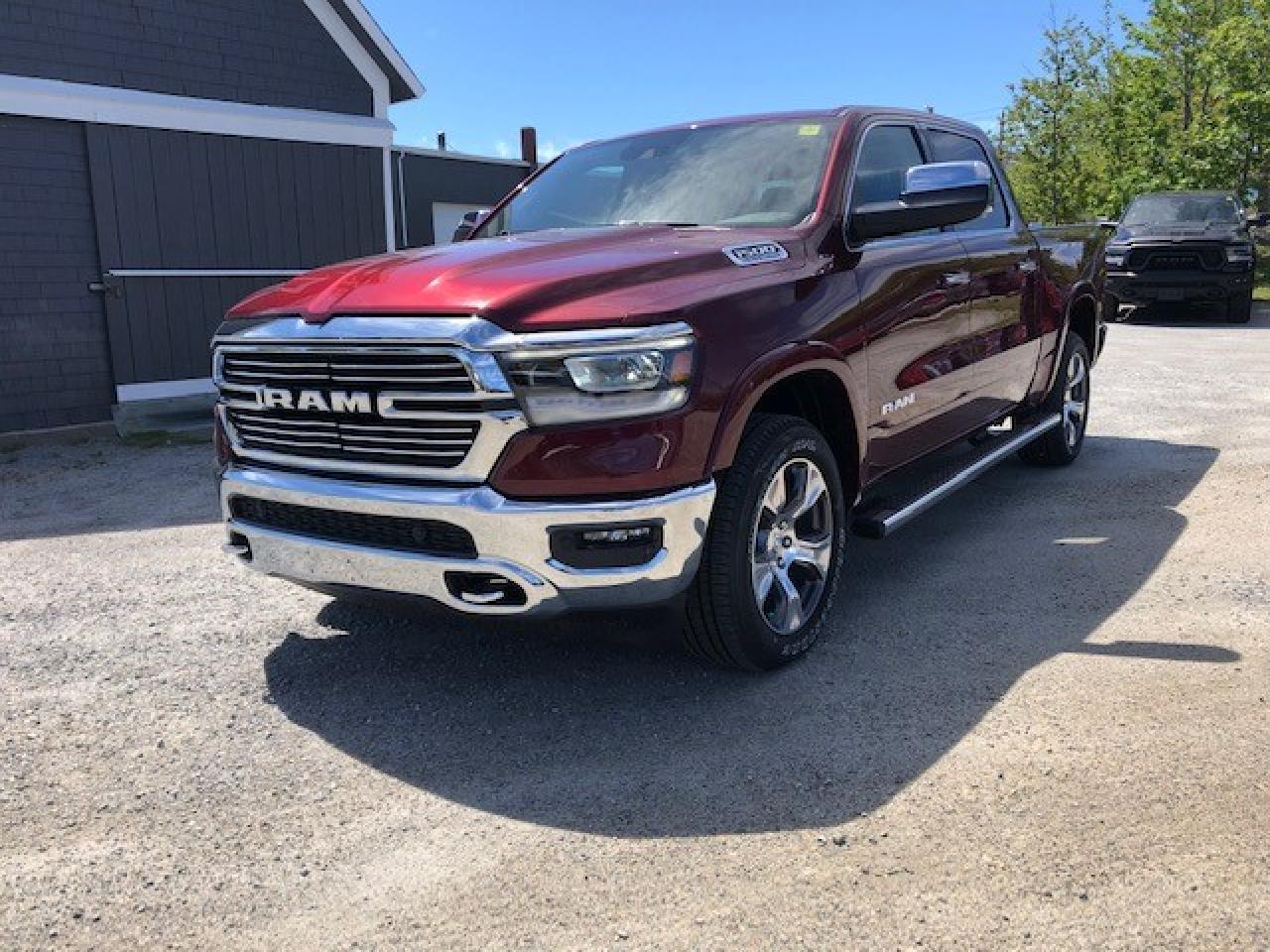 2022 RAM 1500 Laramie 4x4 Crew Cab 5'7" Box Photo18