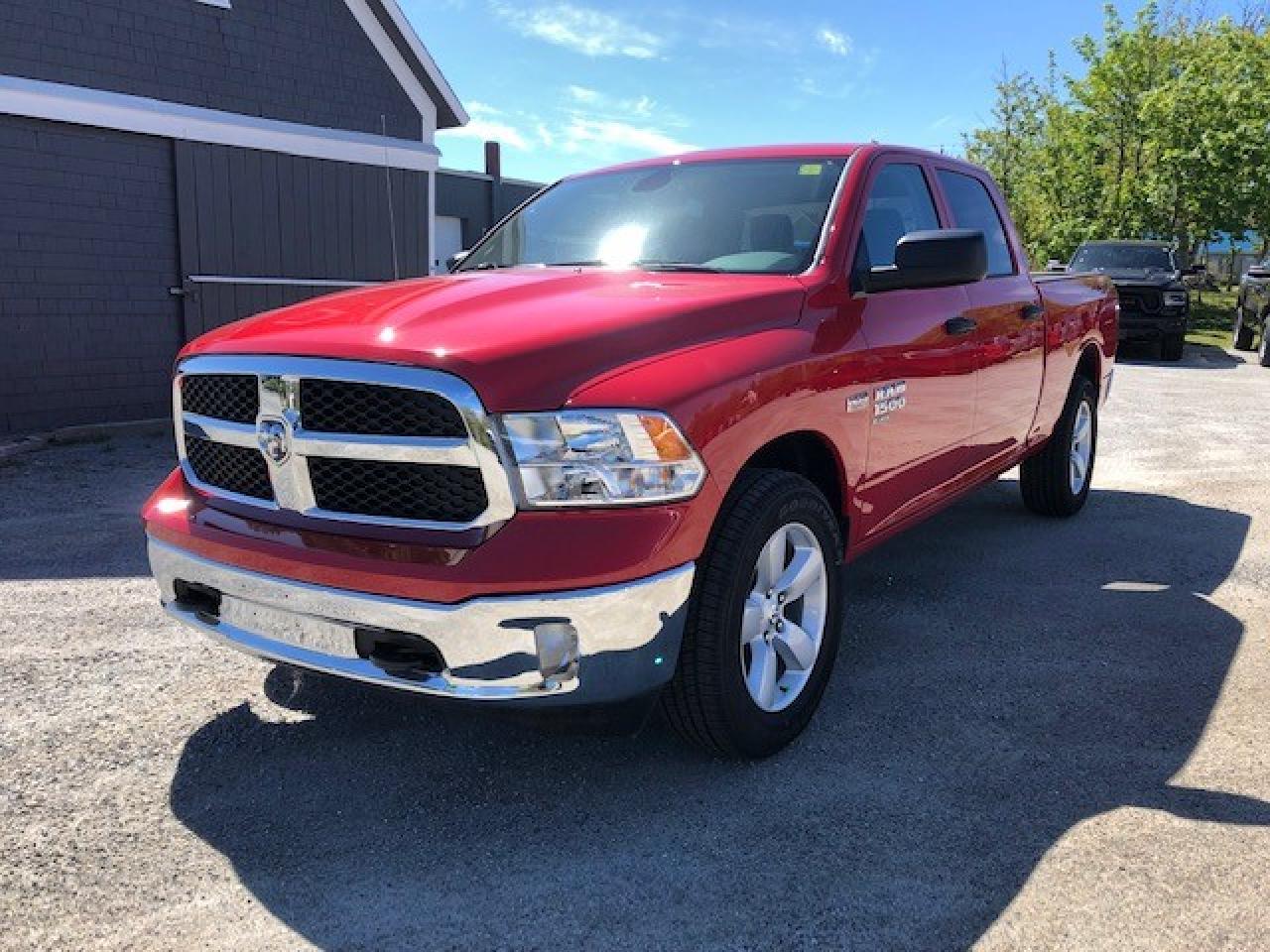 2022 RAM 1500 Classic TRADESMAN 4X4 CREW CAB 6'4" BOX Photo20