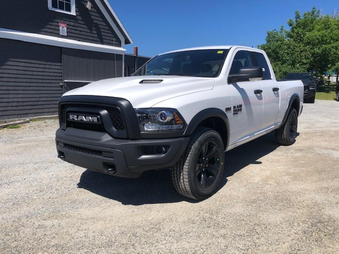 2022 RAM 1500 Classic WARLOCK 4X4 QUAD CAB 6'4" BOX Photo19