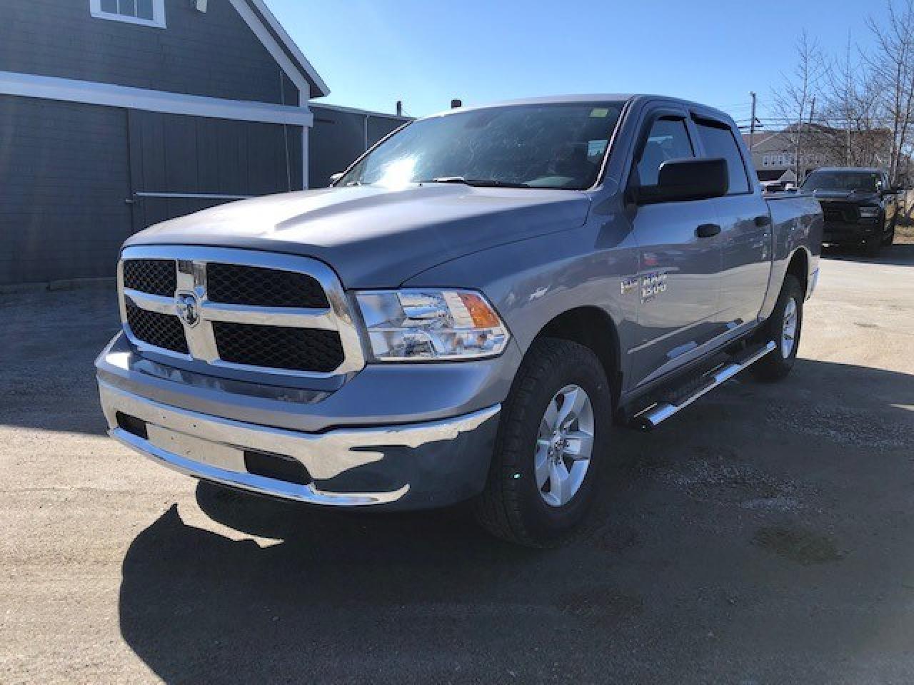 2022 RAM 1500 Classic TRADESMAN 4X4 CREW CAB 5'7" BOX Photo19