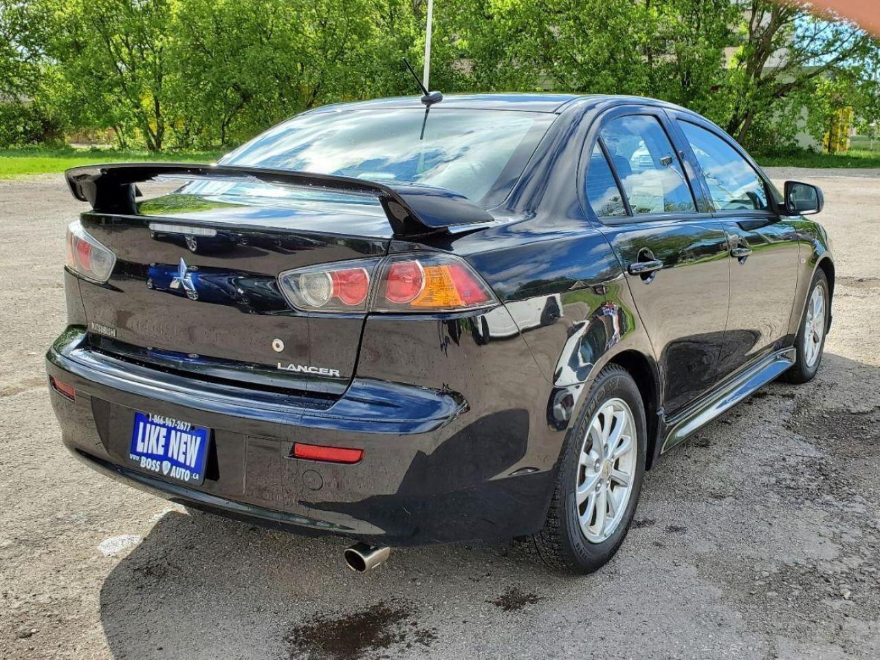 2011 Mitsubishi Lancer ES Photo4