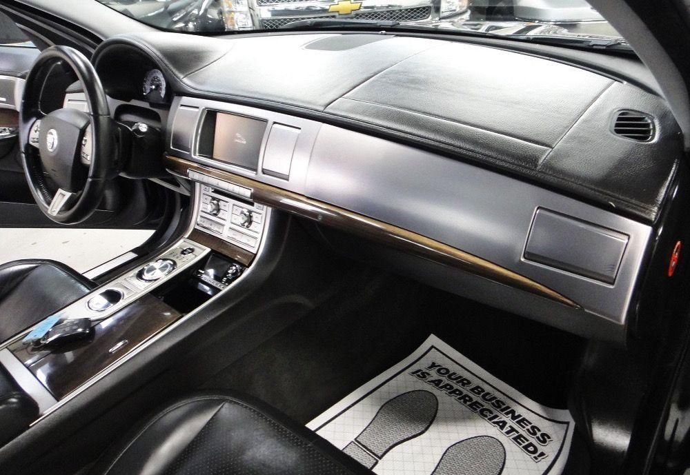 2009 Jaguar XF Premium Luxury, ALL SERVICE RECORDS, NO ACCIDENT - Photo #17