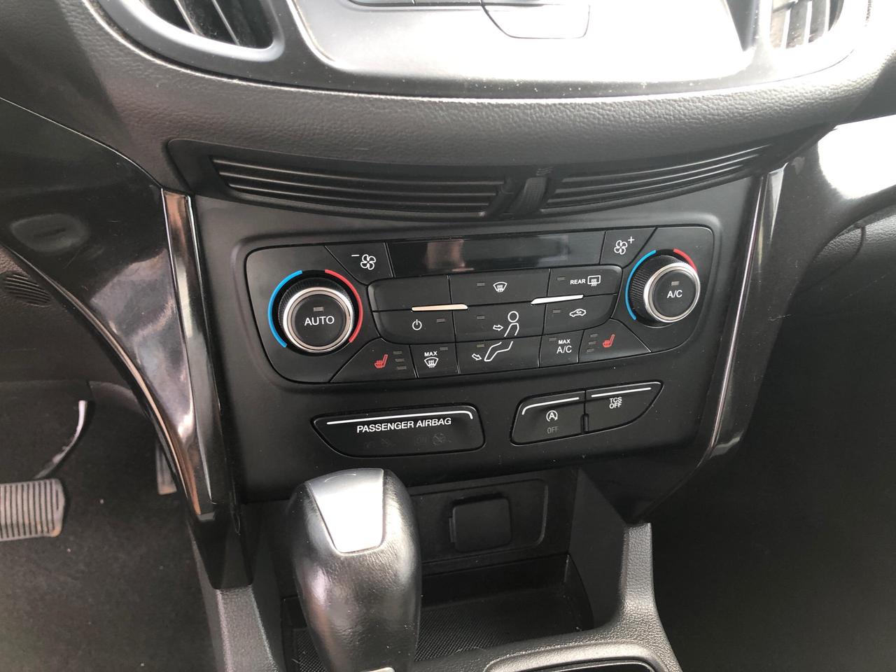 2017 Ford Escape 4WD 4dr SE Photo