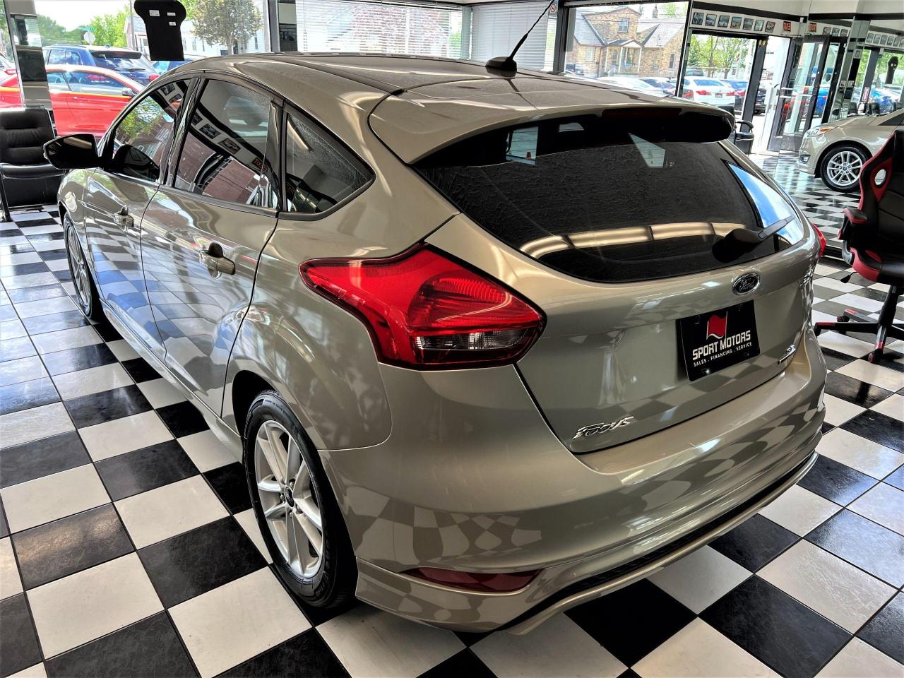 2015 Ford Focus SE Hatchback+Bluetooth+Camera+Cruise Control - Photo #2