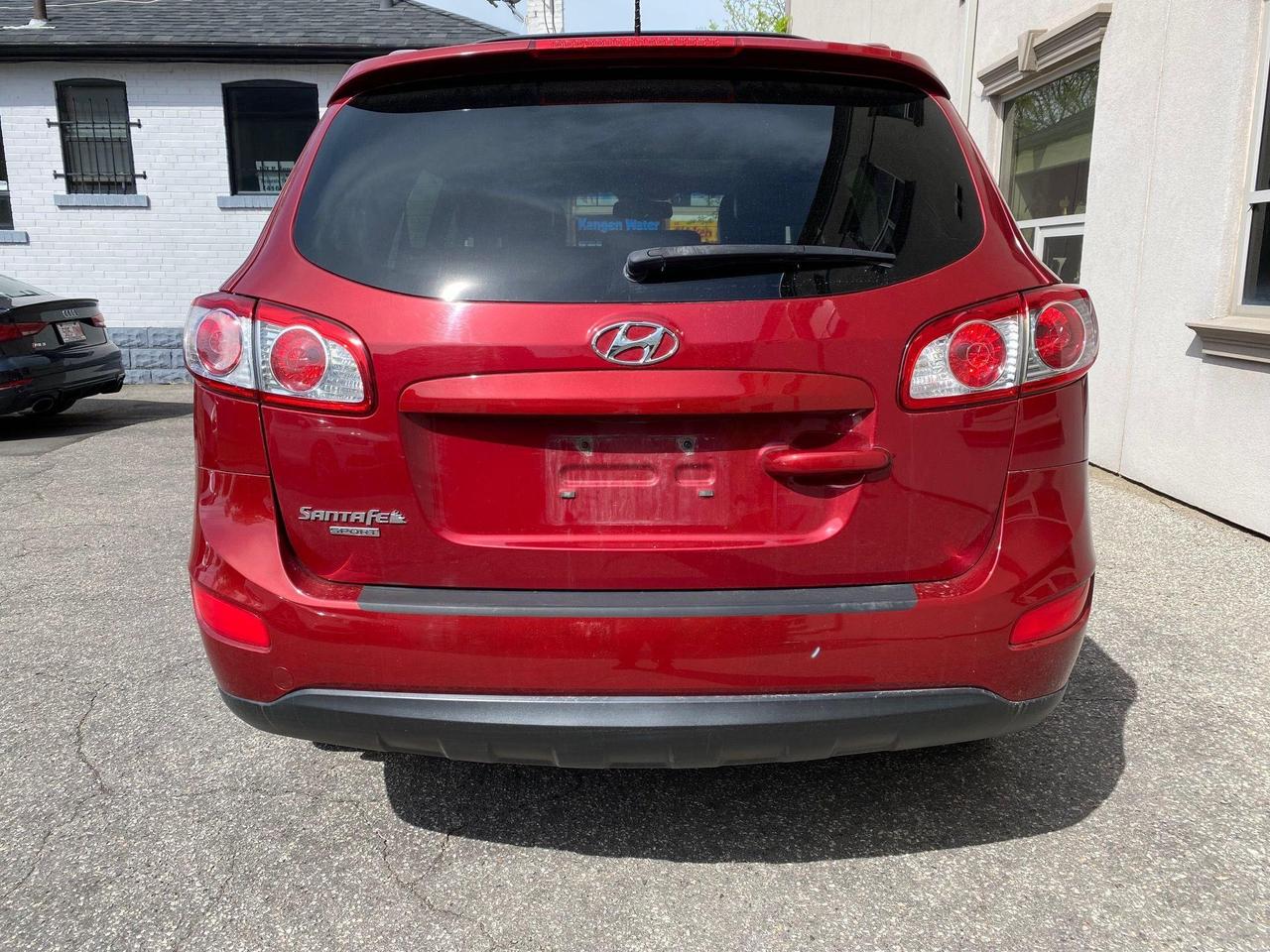 2012 Hyundai Santa Fe GL SPORT, V6, No Accidents! Photo