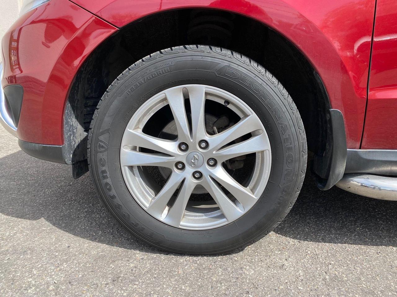 2012 Hyundai Santa Fe GL SPORT, V6, No Accidents! - Photo #11