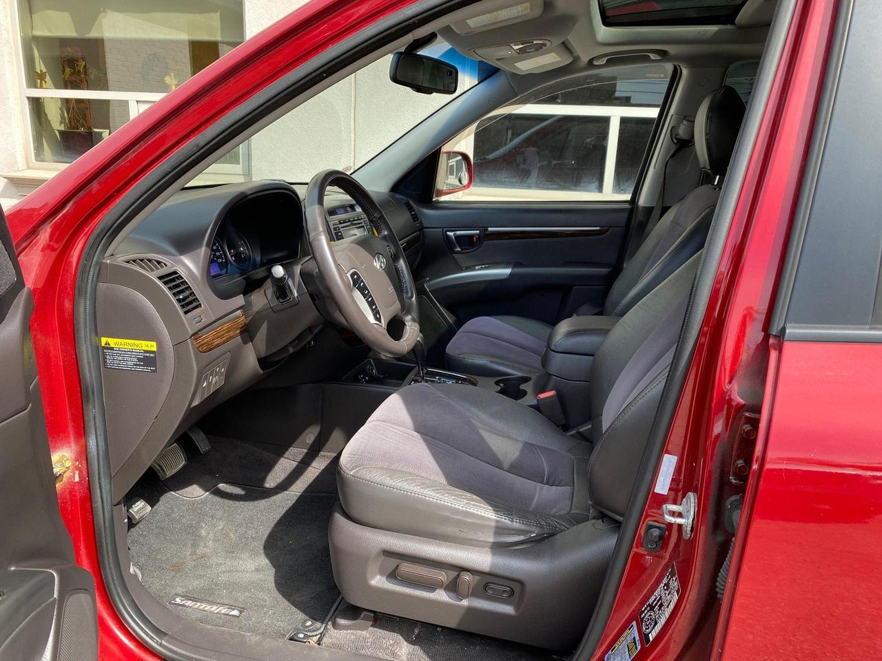 2012 Hyundai Santa Fe GL SPORT, V6, No Accidents! Photo