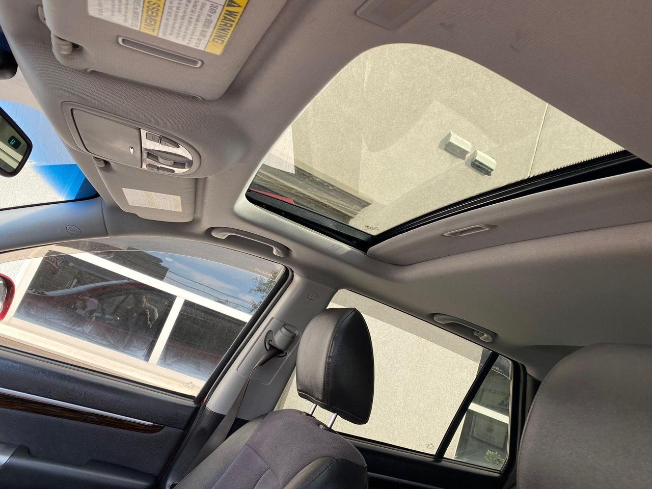 2012 Hyundai Santa Fe GL SPORT, V6, No Accidents! Photo
