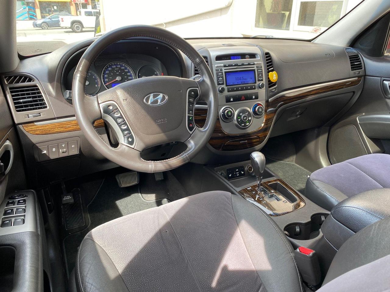 2012 Hyundai Santa Fe GL SPORT, V6, No Accidents! Photo
