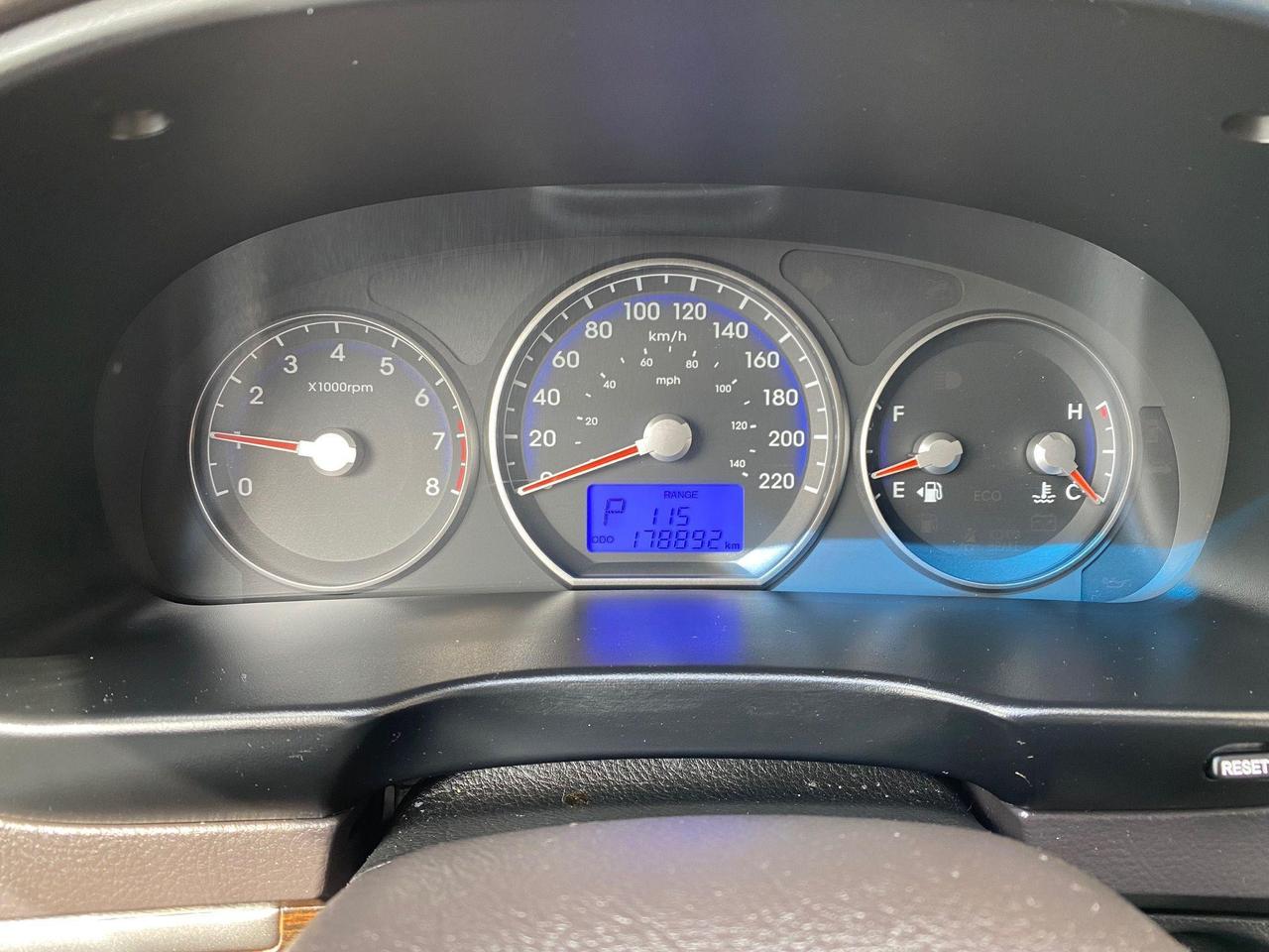 2012 Hyundai Santa Fe GL SPORT, V6, No Accidents! Photo