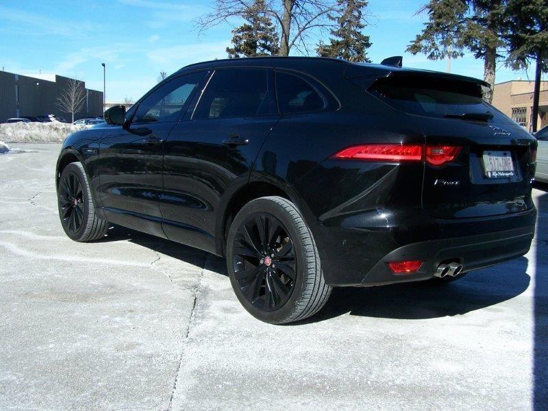 2017 Jaguar F-PACE 20d R-Sport - Photo #3