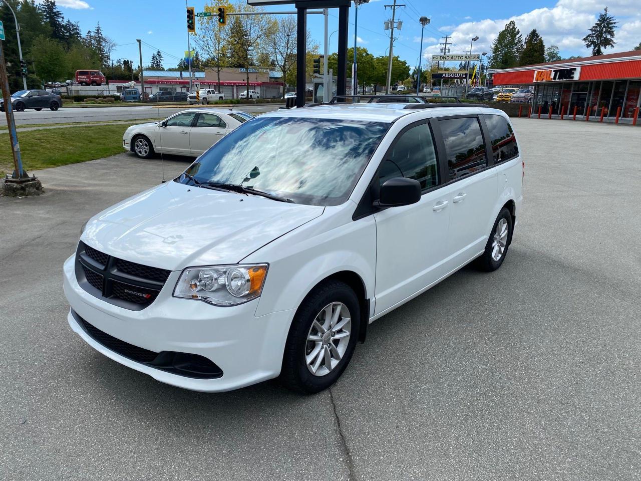 2019 Dodge Grand Caravan SXT - Photo #3