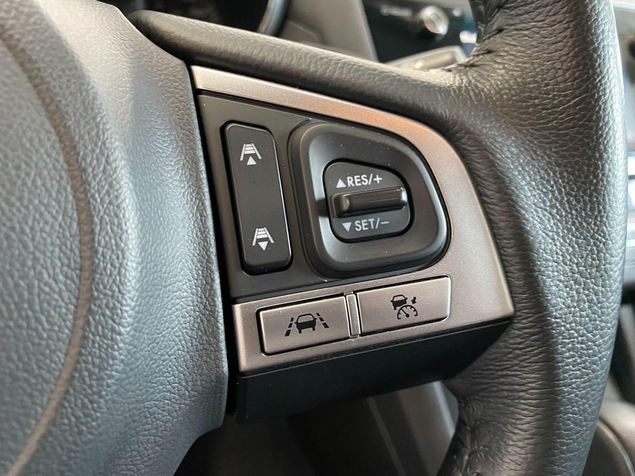 2017 Subaru Legacy 2.5i w/Touring & Tech AWD+EyeSight+CLEAN CARFAX - Photo #44