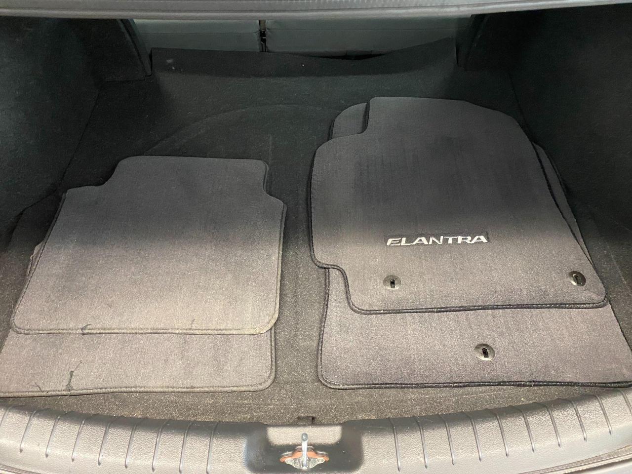 2018 Hyundai Elantra SE+Leather+Adaptive Cruise+LaneKeep+CLEAN CARFAX - Photo #29