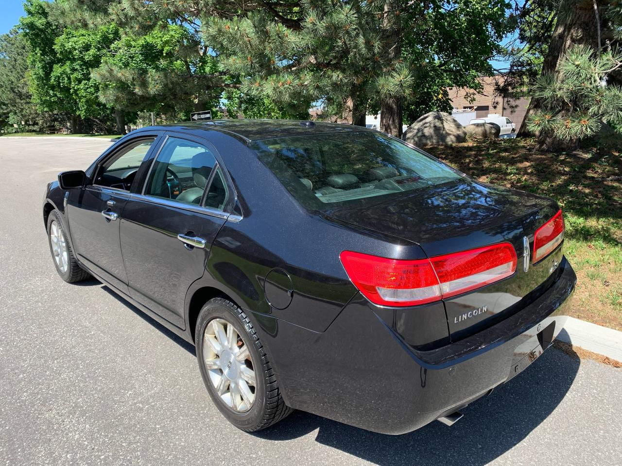 2010 Lincoln MKZ ONLY 175K KMS!LEATHER (AIR COOLED/HEATED) SEATS! - Photo #4