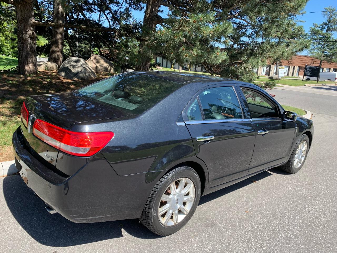 2010 Lincoln MKZ ONLY 175K KMS!LEATHER (AIR COOLED/HEATED) SEATS! - Photo #2