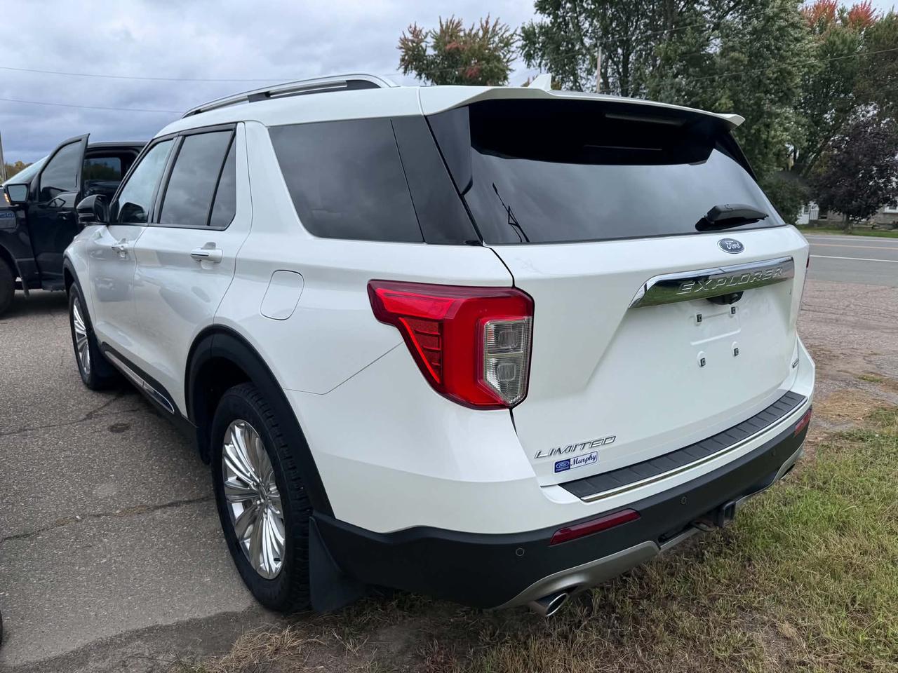 2022 Ford Explorer Limited 4WD Photo5