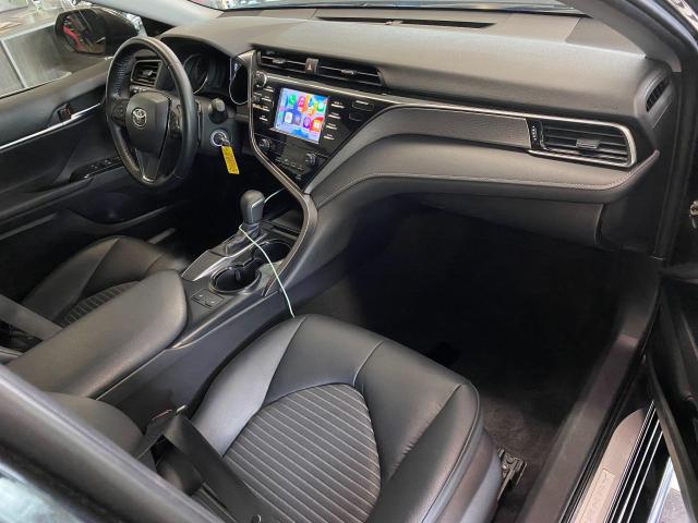 2019 Toyota Camry SE+ApplePlay+Tinted+Weather Techs+CLEAN CARFAX Photo21