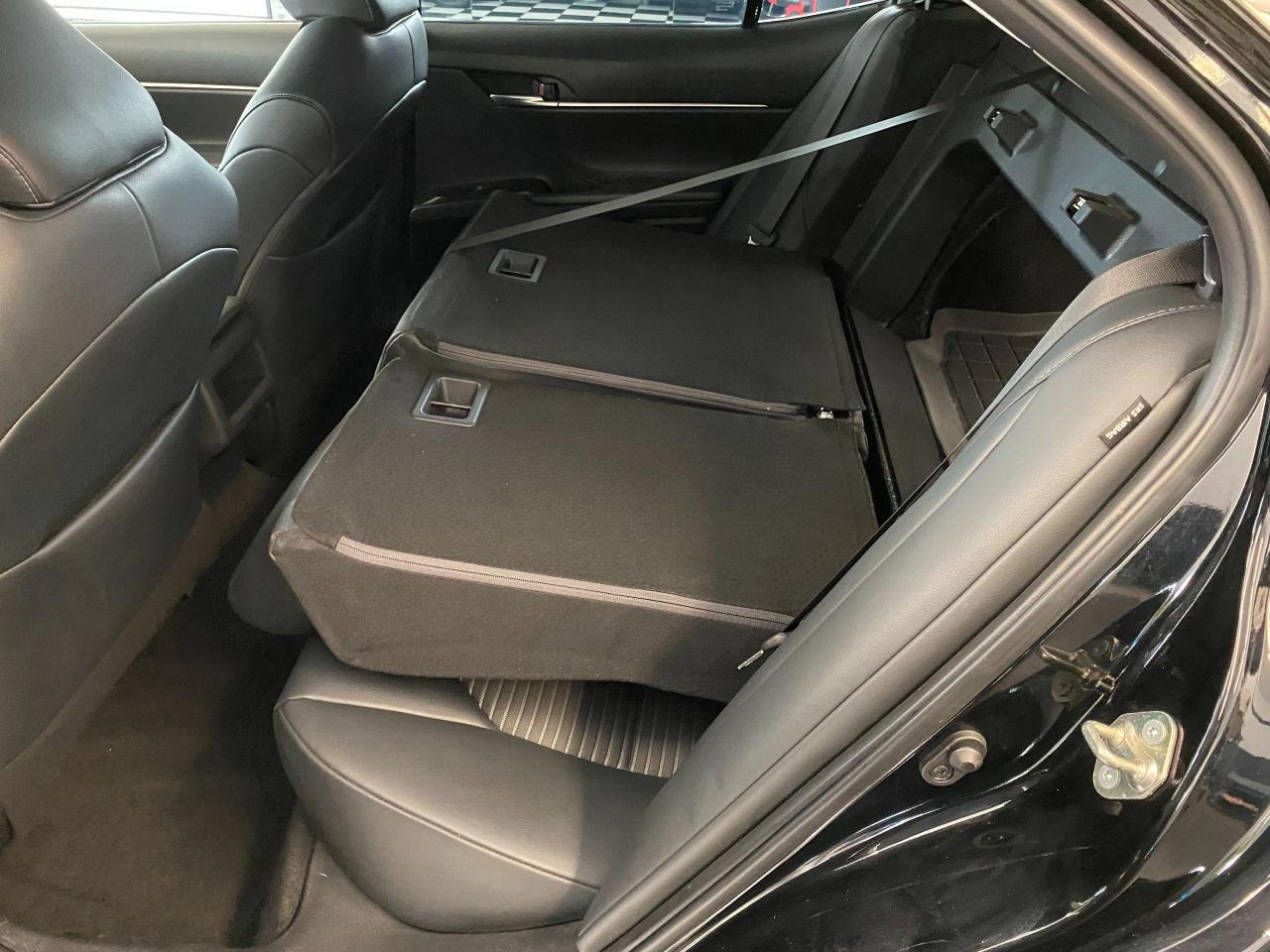 2019 Toyota Camry SE+ApplePlay+Tinted+Weather Techs+CLEAN CARFAX Photo90