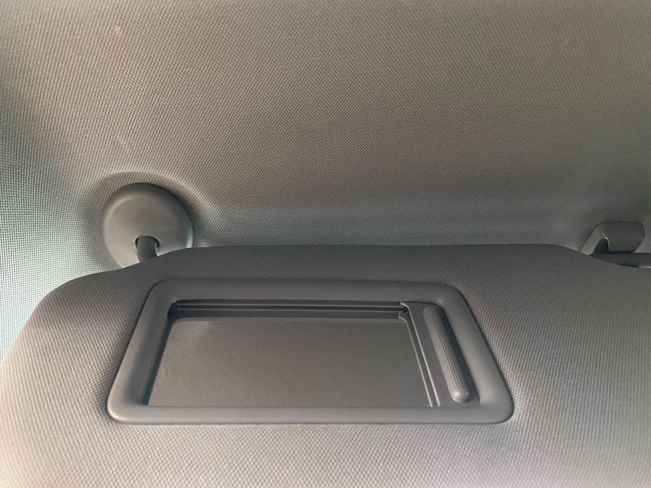 2019 Toyota Camry SE+ApplePlay+Tinted+Weather Techs+CLEAN CARFAX Photo107