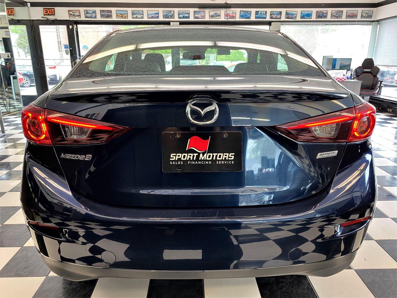 2018 Mazda MAZDA3 GT+ApplePlay+Roof+Adaptive Cruise+CLEAN CARFAX - Photo #3