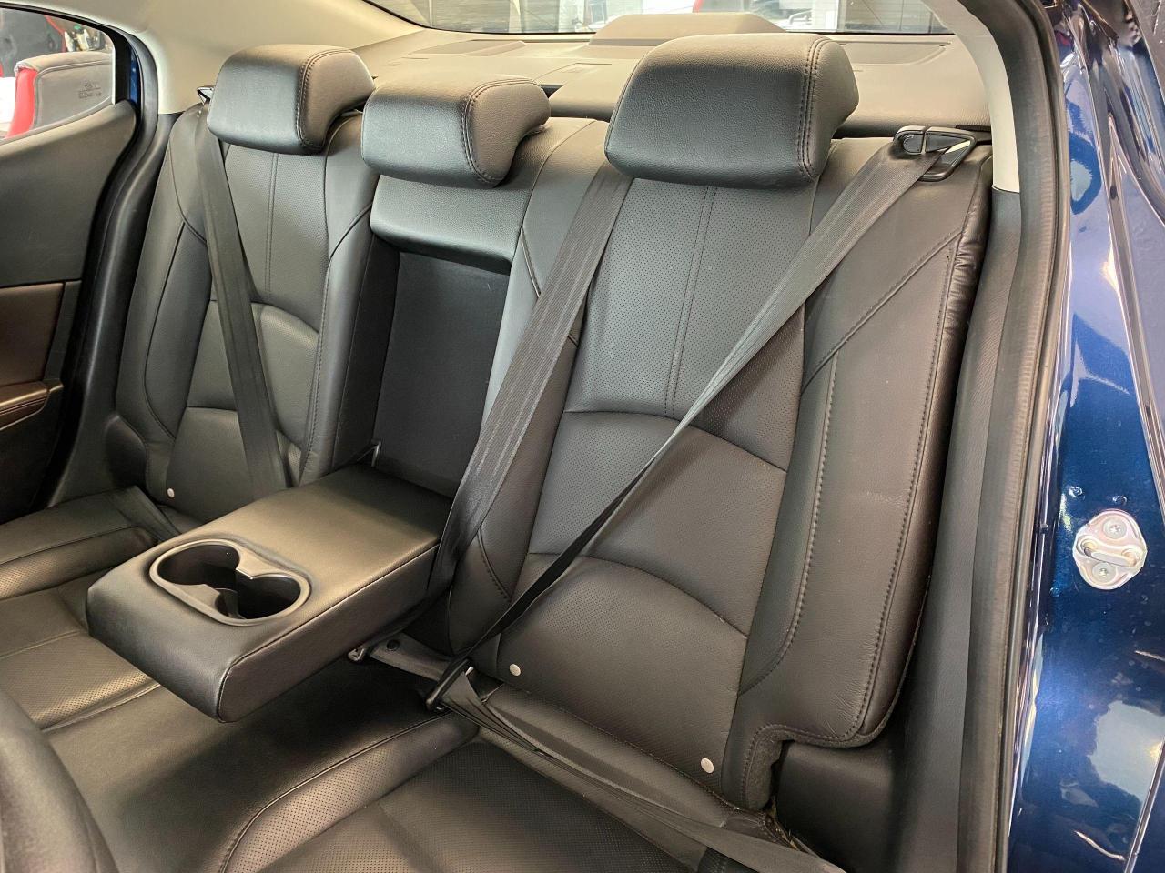 2018 Mazda MAZDA3 GT+ApplePlay+Roof+Adaptive Cruise+CLEAN CARFAX - Photo #26