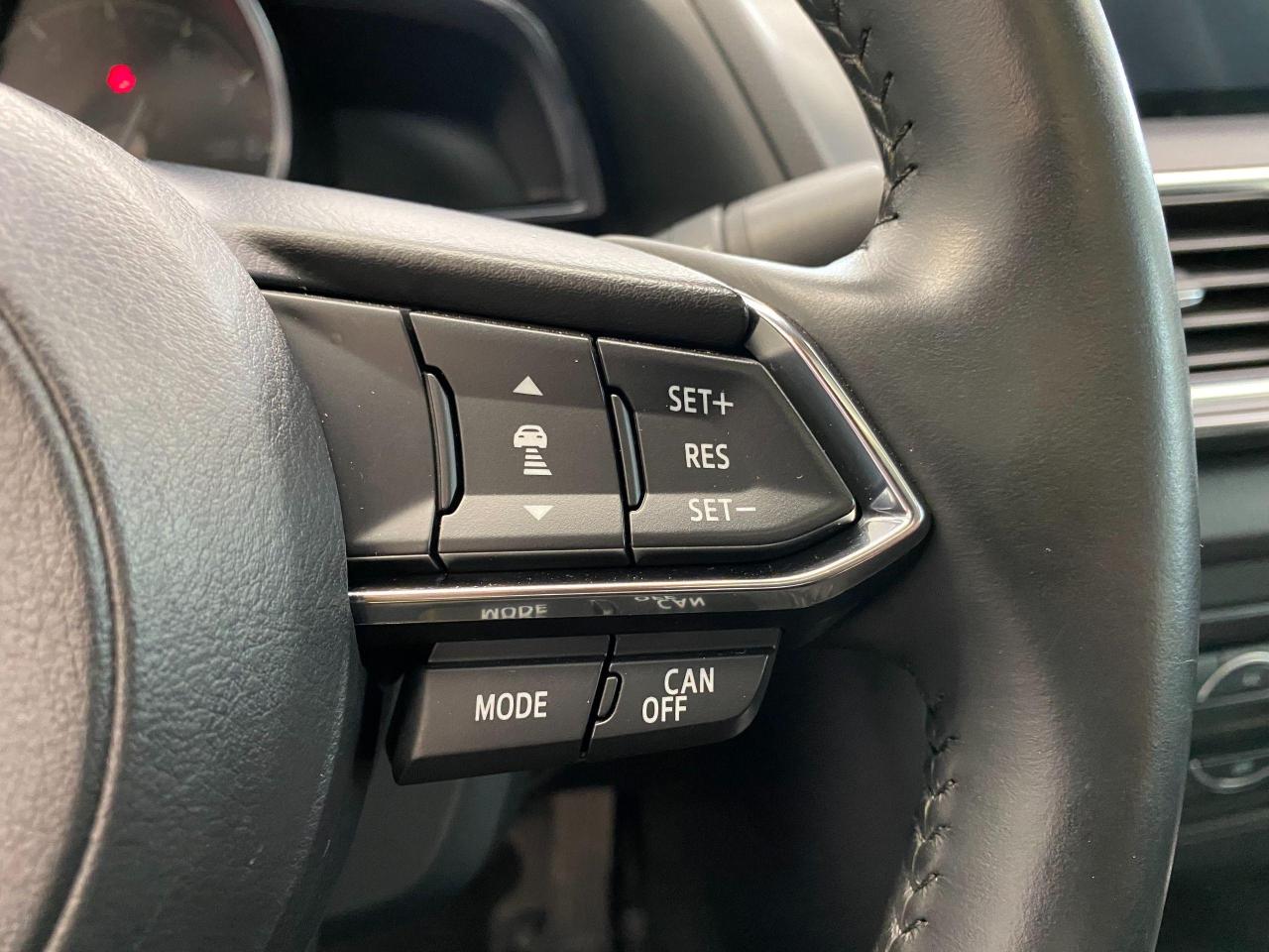 2018 Mazda MAZDA3 GT+ApplePlay+Roof+Adaptive Cruise+CLEAN CARFAX Photo119
