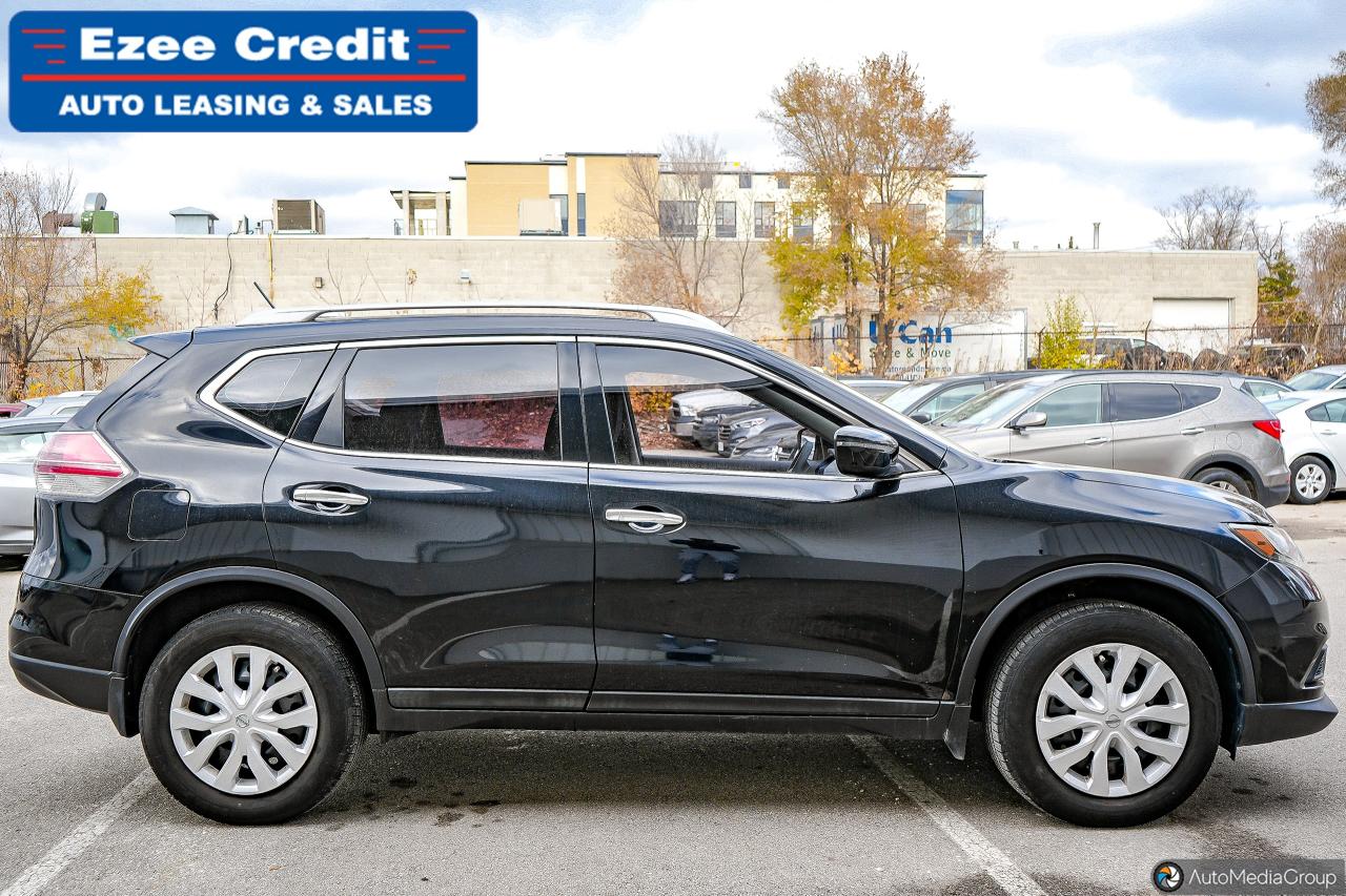 2016 Nissan Rogue S Photo2