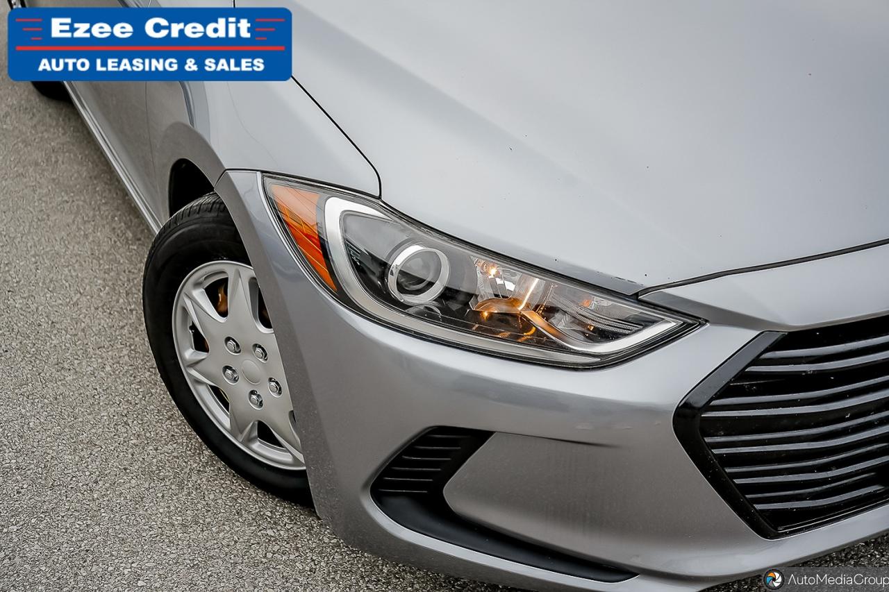 2017 Hyundai Elantra LE Photo27